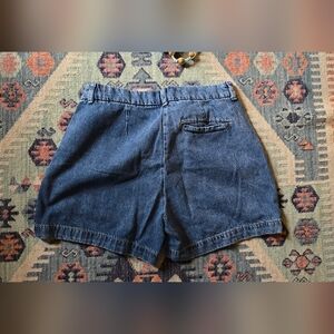 NWOT Old Navy Women's Denim Shorts SZ M